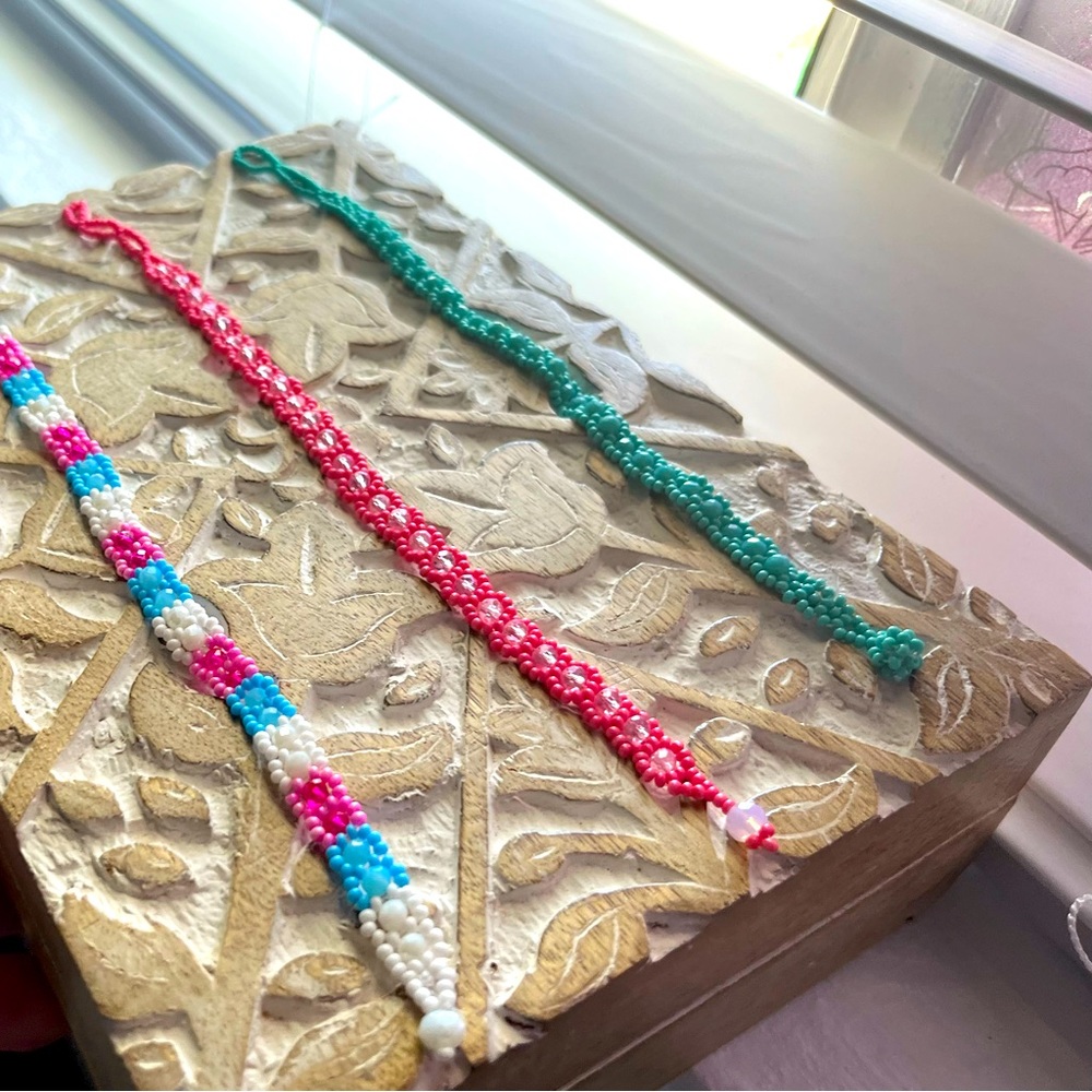 Free people handmade hand beaded floral flower bracelet anklet pink teal
